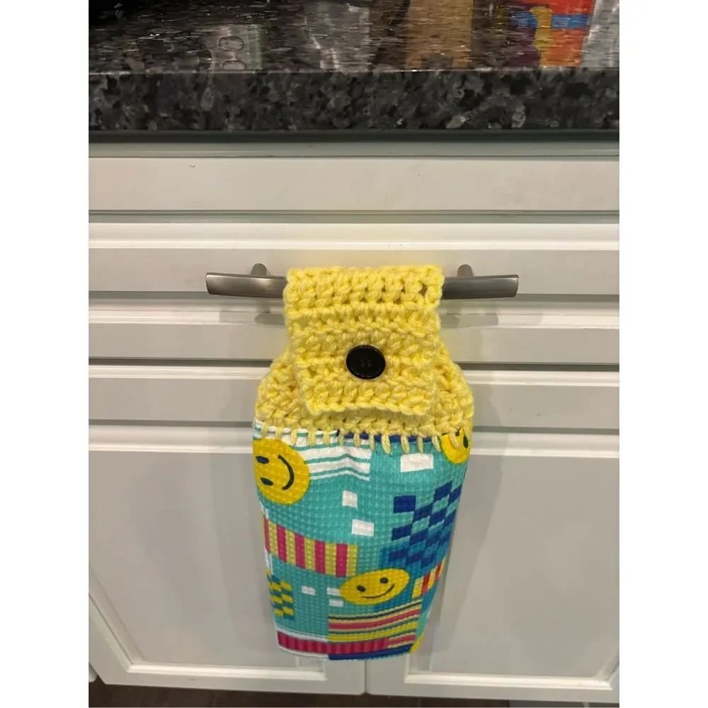 Crochet Top Kitchen Towel-Smiley faces with design